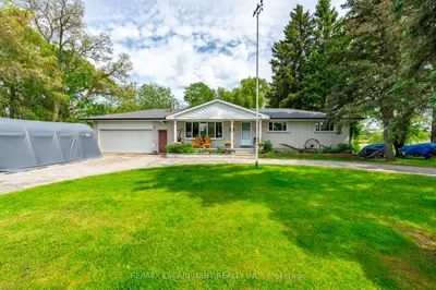 Detached in Burlington