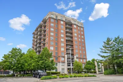 Condo Apartment in Oakville