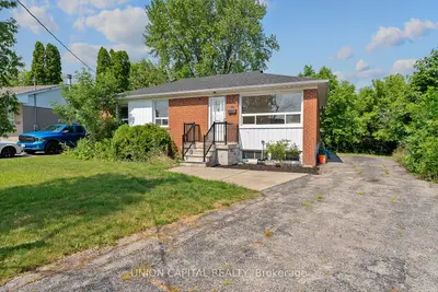 Detached in Oakville