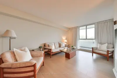 Condo Apartment in Mississauga