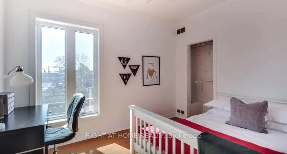2083 Davenport Road Upper, Toronto W03, ON M6N 1C9