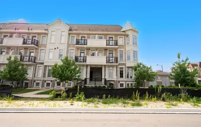 Condo Townhouse in Mississauga