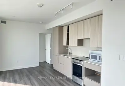Condo Apartment in Mississauga