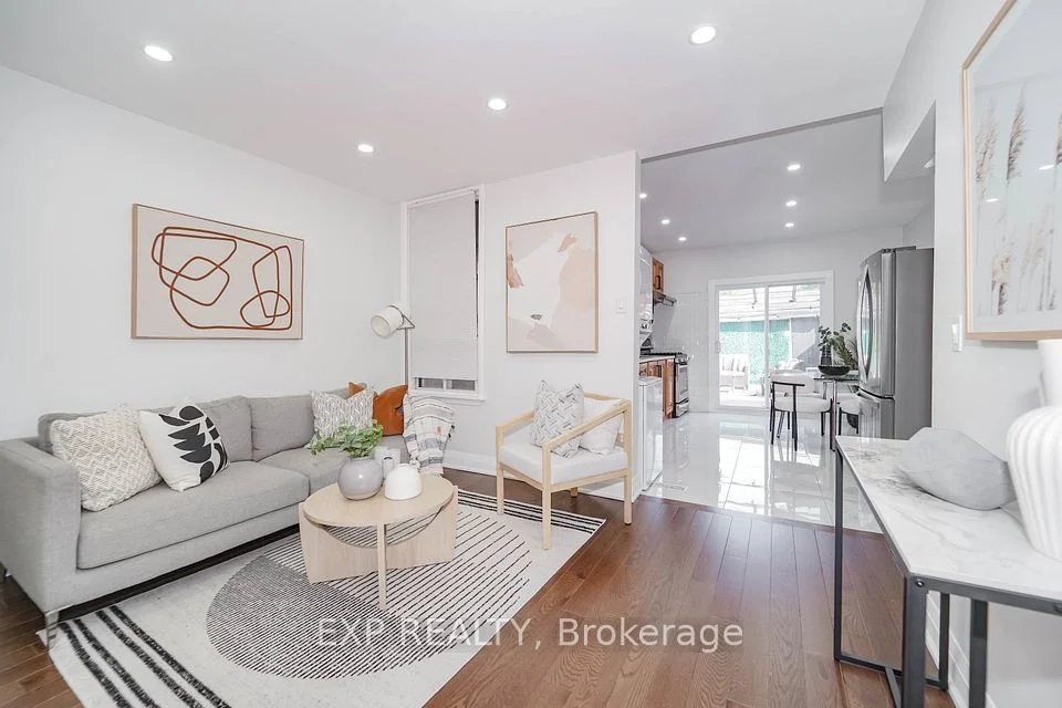 4 Northumberland Street, Toronto W02, ON M6H 1P7