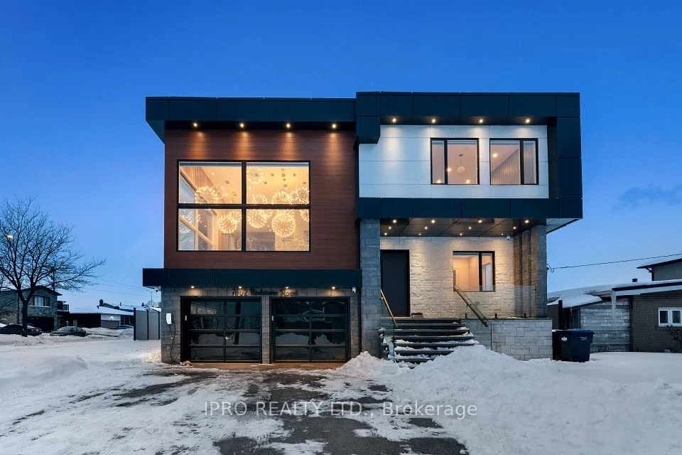 7602 Redstone Road, Mississauga, ON L4T 2B9