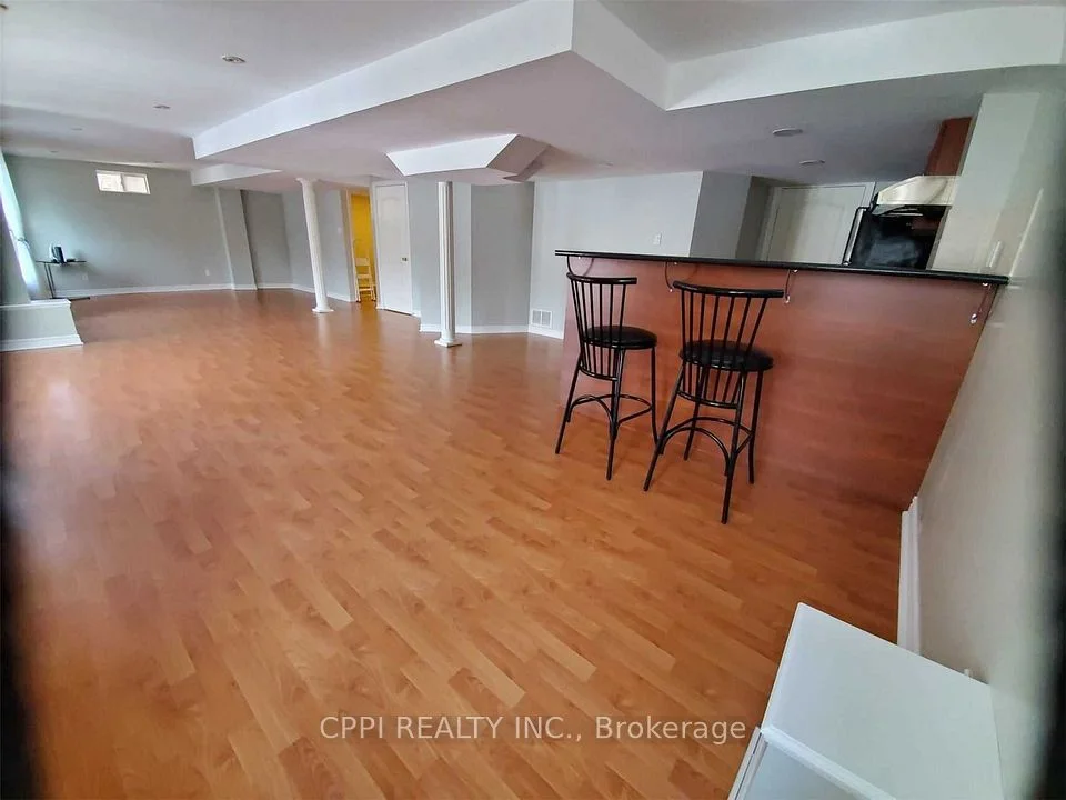 2388 Woodcrest Drive Bsmt, Oakville, ON L6M 4S1