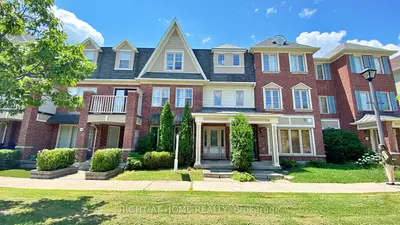 Att/Row/Townhouse in Milton