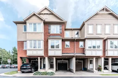 Att/Row/Townhouse in Milton