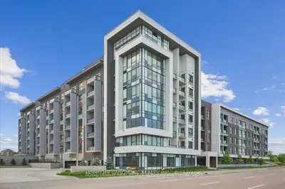 Condo Apartment in Oakville