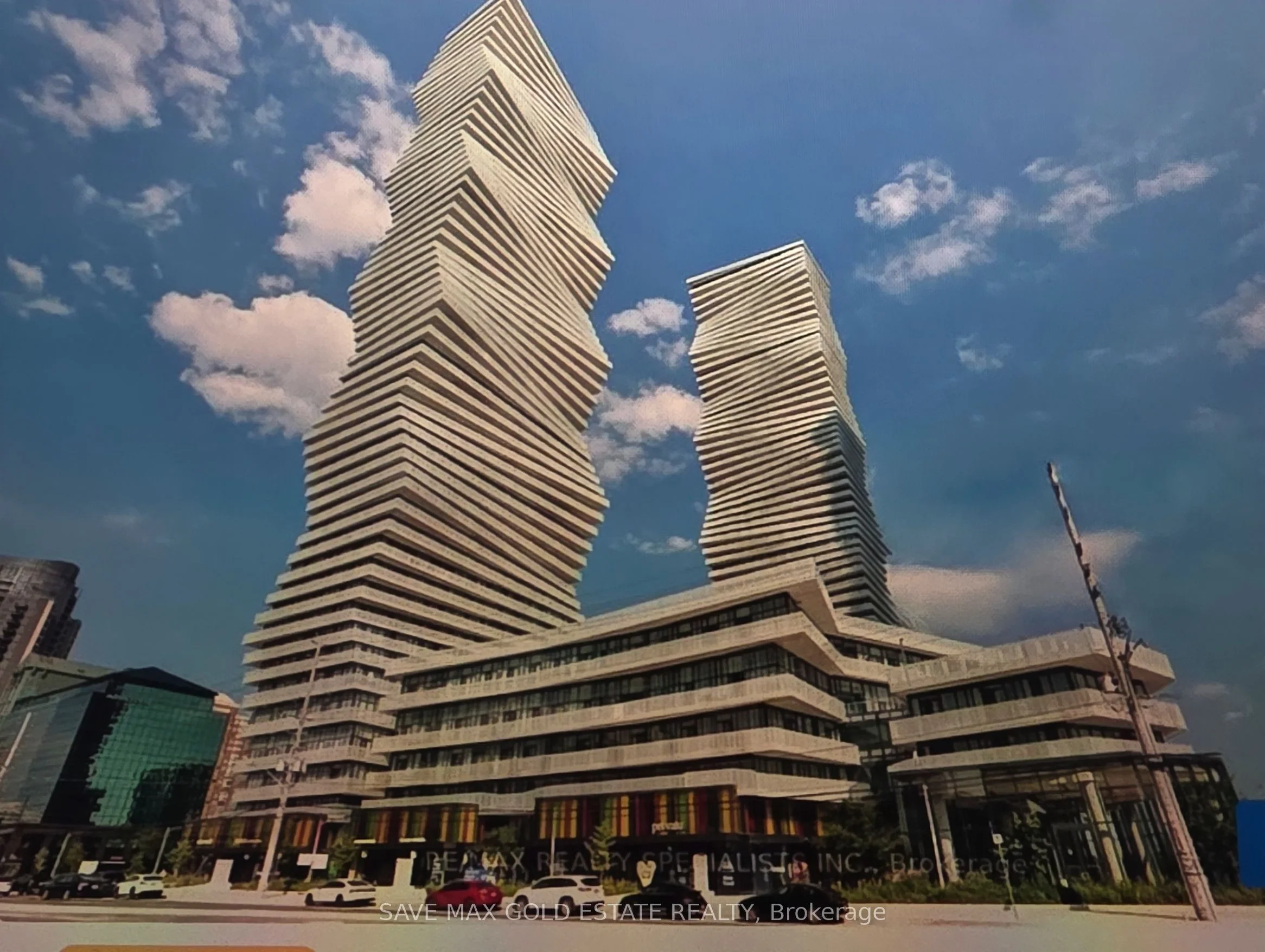 3900 Confederation Parkway 5507, Mississauga, ON M5B 0M3
