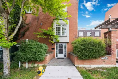 Condo Townhouse in Toronto