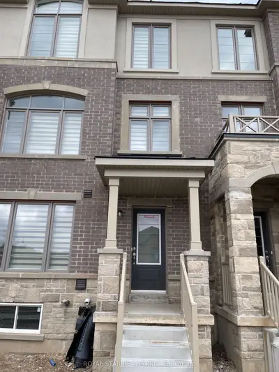 Att/Row/Townhouse in Brampton