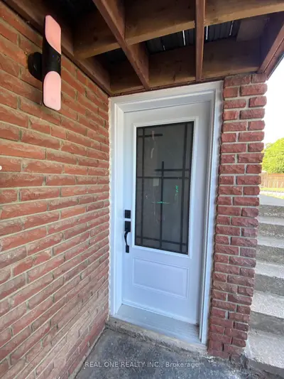 Semi-Detached in Mississauga