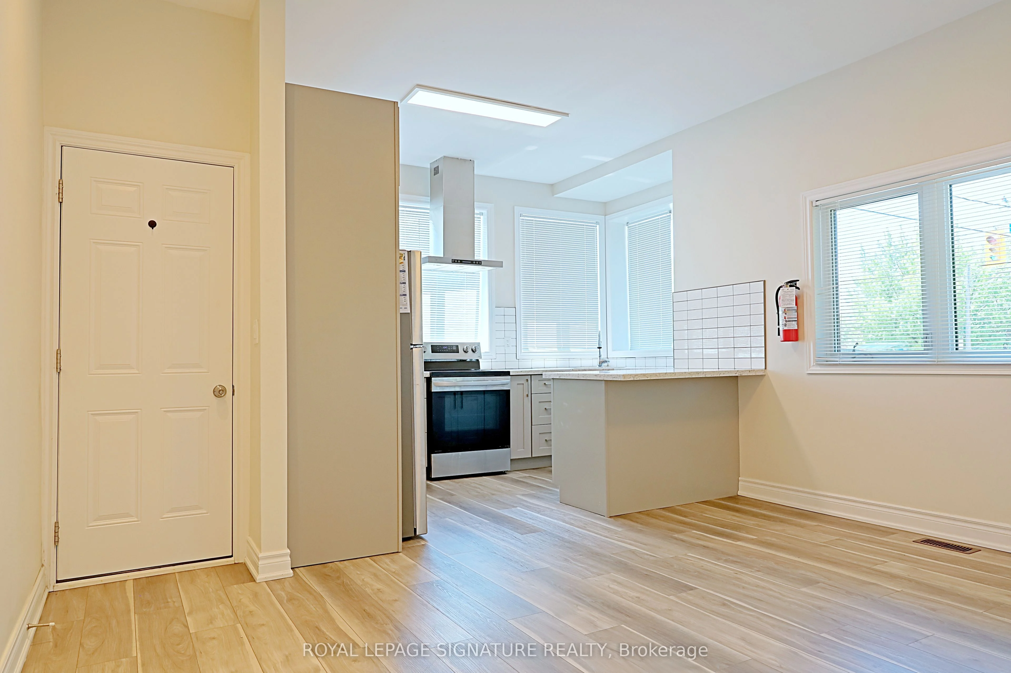 262 Annette Street Main, Toronto W02, ON M6P 1R1