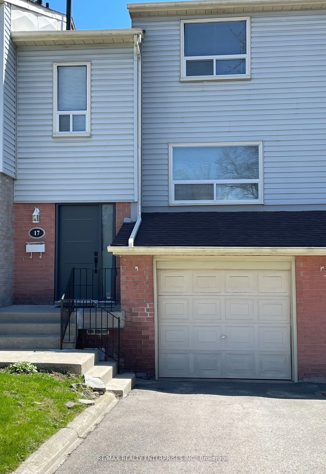 1055 Shawnmarr Road 17, Mississauga, On L5h 3v2