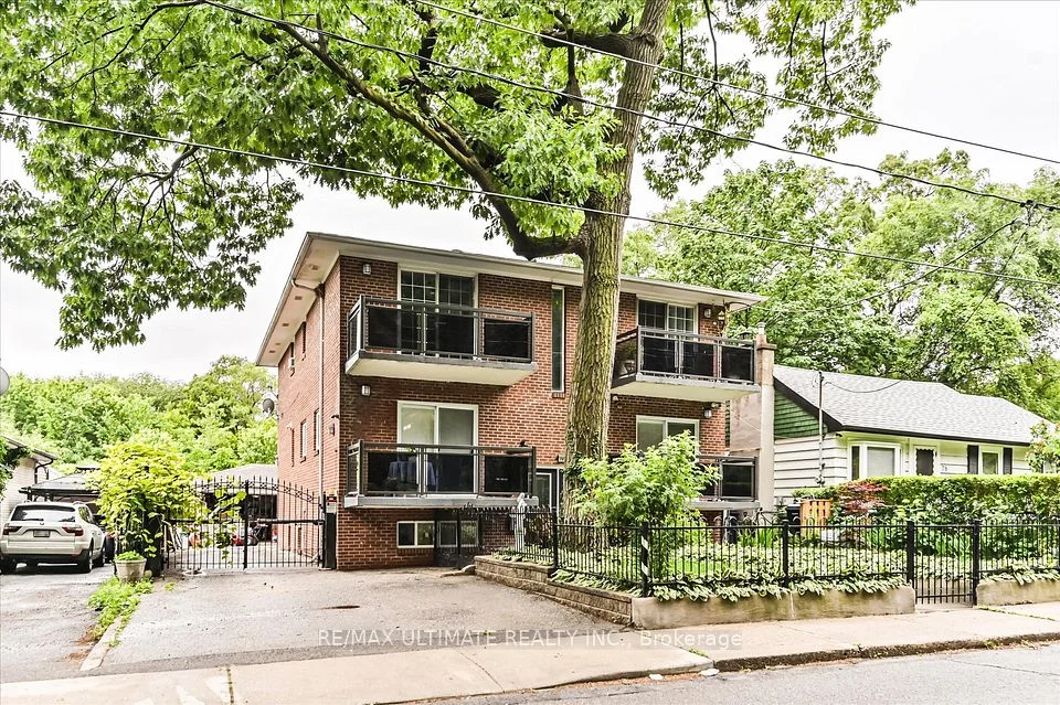 76 Hilldale Road, Toronto W03, On M6n 3y2