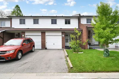 Condo Townhouse in Mississauga