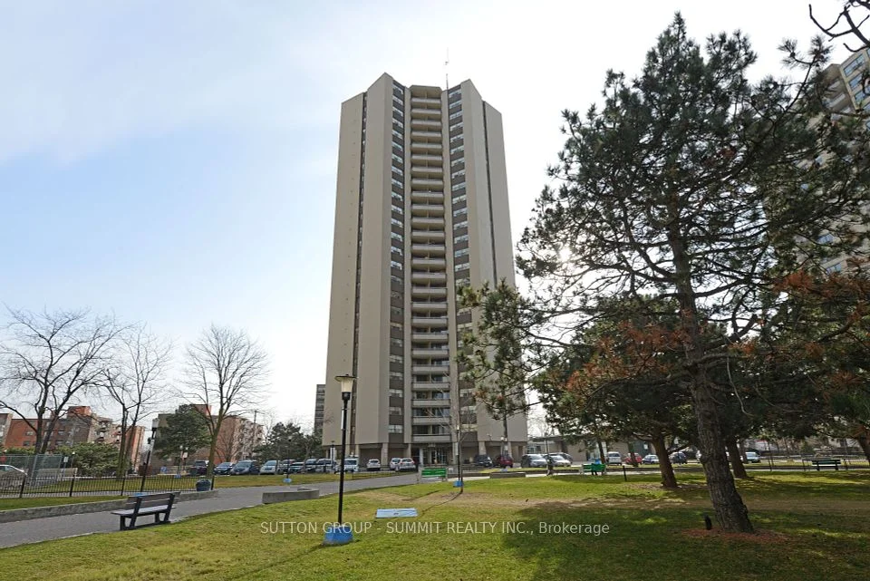 380 Dixon Road 1902, Toronto W09, On M9r 1t3