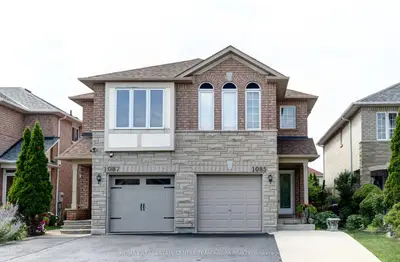Semi-Detached in Mississauga