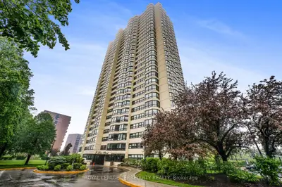 Condo Apartment in Brampton