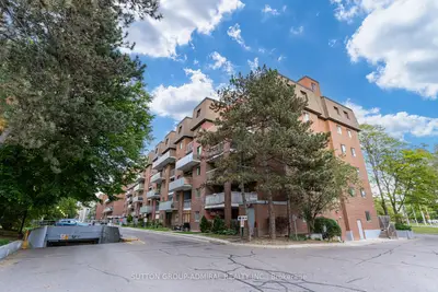 Condo Townhouse in Mississauga