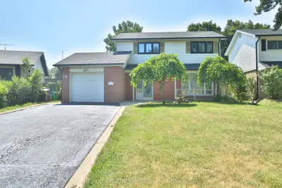 Upper Level in Brampton