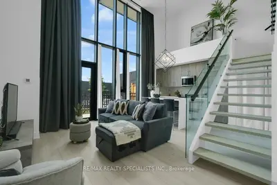 Condo Apartment in Oakville