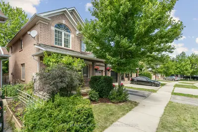Detached in Oakville