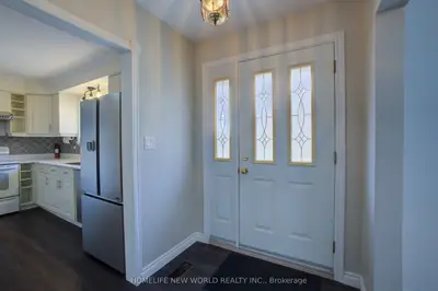 Detached in Burlington