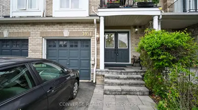 Att/Row/Townhouse in Mississauga