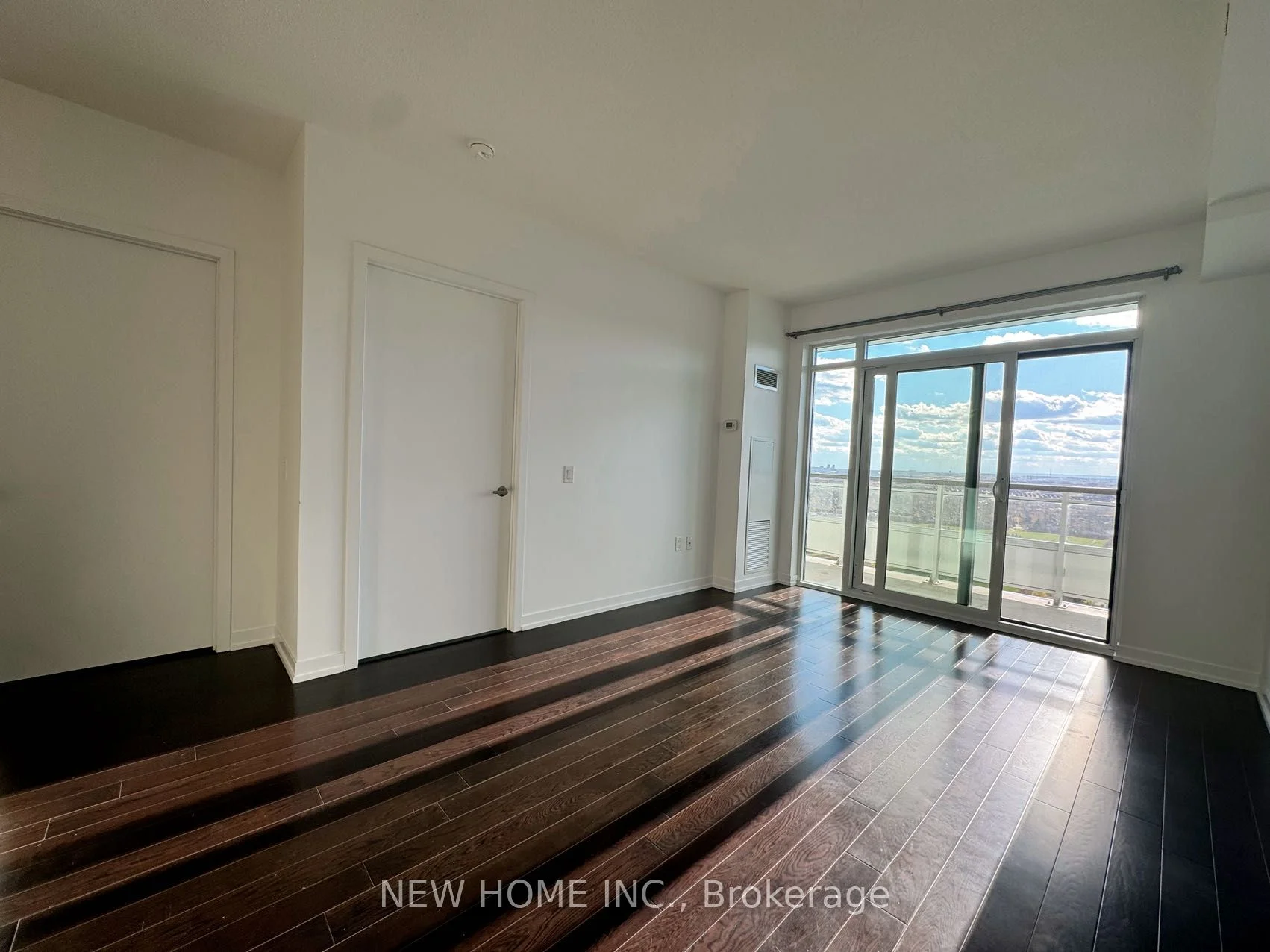 2560 Eglinton Avenue W 2307, Mississauga, ON L5M 0Y3
