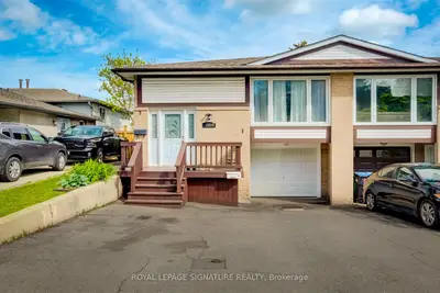 Semi-Detached in Mississauga