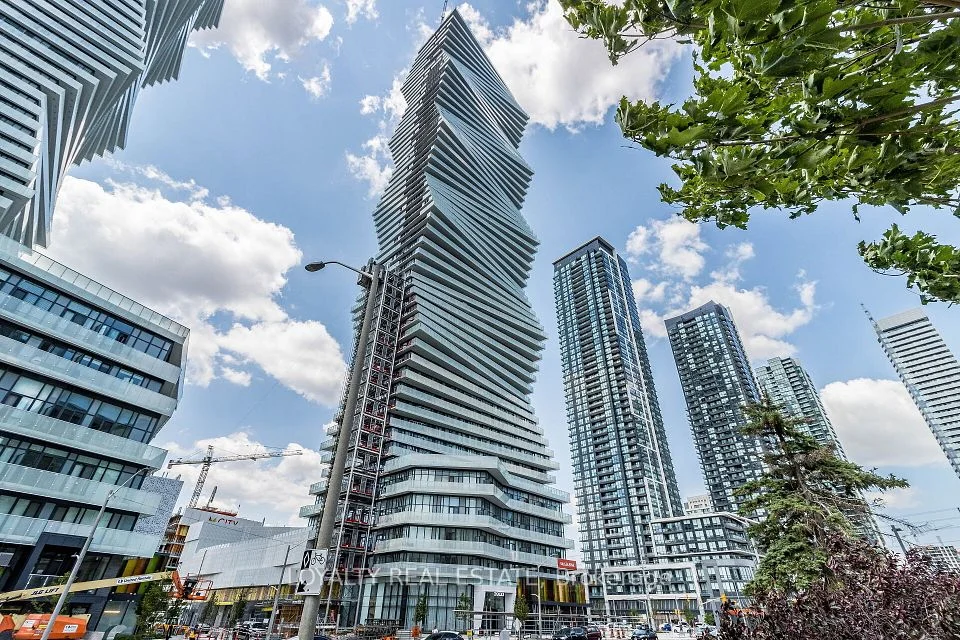 3900 Confederation Parkway 3604, Mississauga, On L5b 0m3