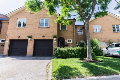 Condo Townhouse in Mississauga