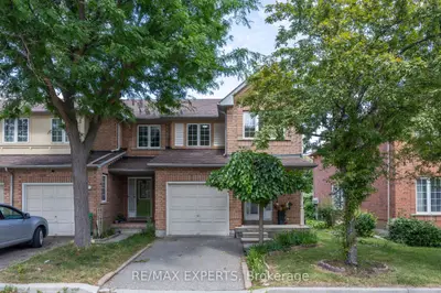 Condo Townhouse in Brampton