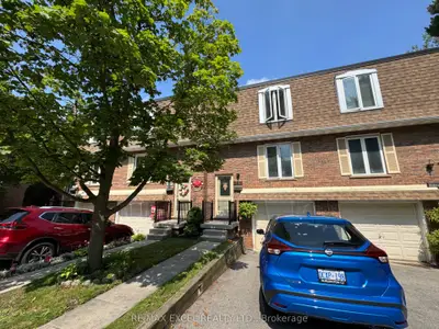 Condo Townhouse in Burlington