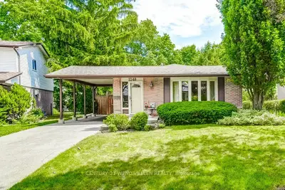 Detached in Burlington