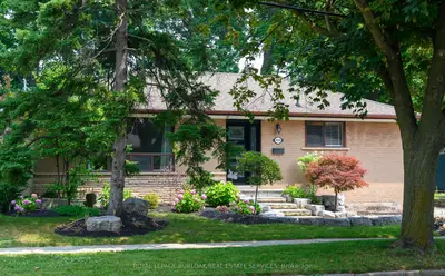Detached in Burlington