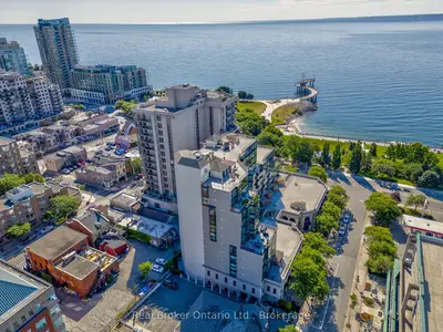 Condo Apartment in Burlington