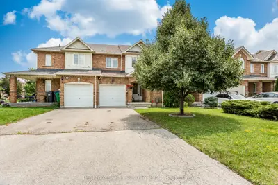 Att/Row/Townhouse in Mississauga