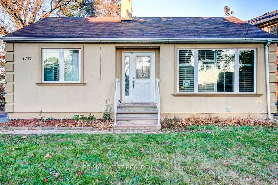 1171 Mineola Gardens, Mississauga, On L5g 3y1