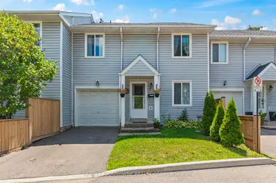 Condo Townhouse in Oakville