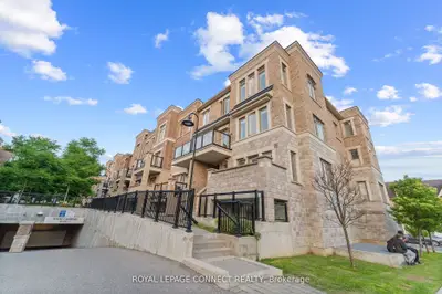 Condo Townhouse in Toronto