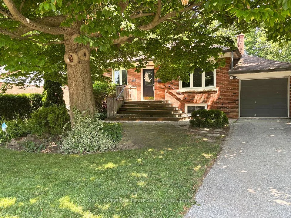 83 Kingswood Road Lower, Oakville, ON L6K 2E2