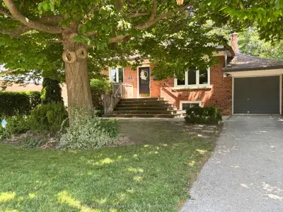 Detached in Oakville