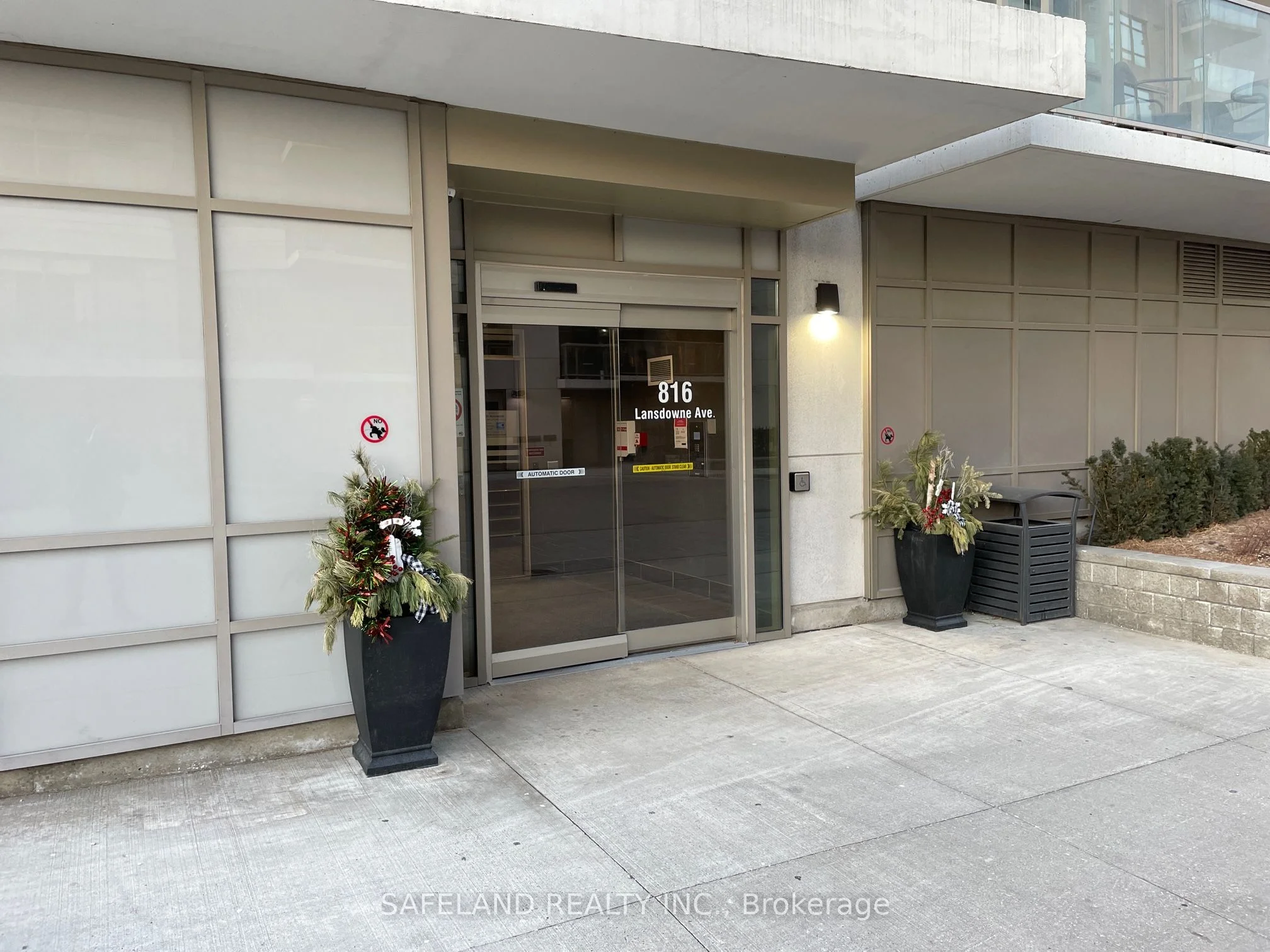 816 Lansdowne Avenue 311, Toronto W02, ON M6H 4K6