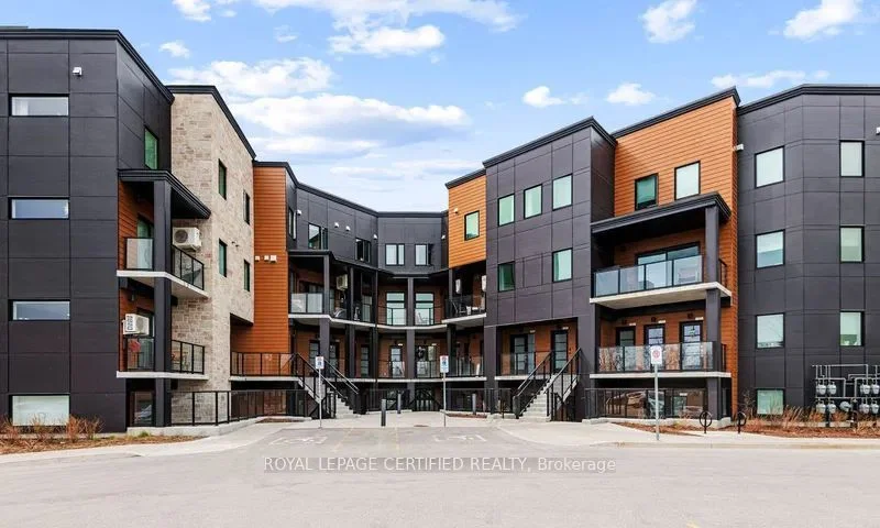17 Centre Street 202, Orangeville, ON L9W 2W9