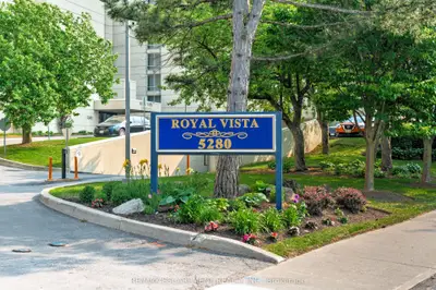 Condo Apartment in Burlington