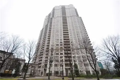 Condo Apartment in Mississauga