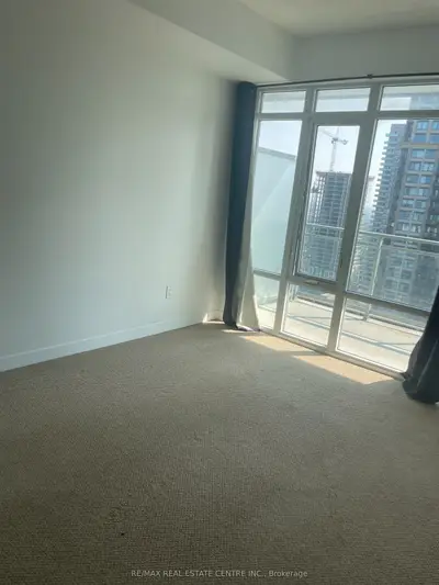 Condo Apartment in Mississauga